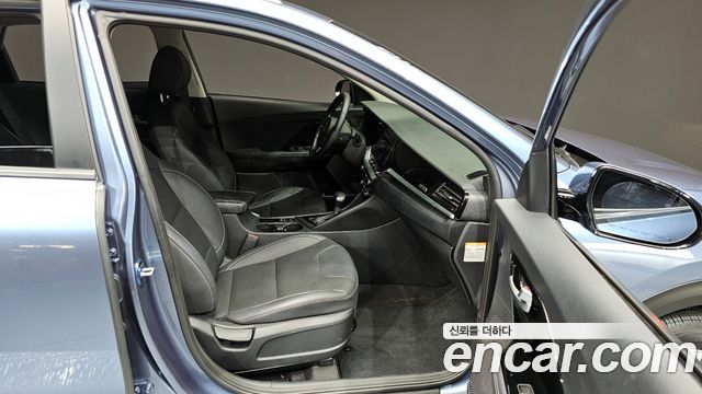 Kia Niro 1.6 HEV Prestige 2021 — фото 12