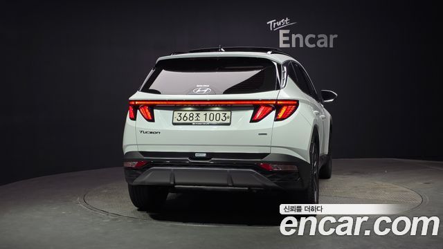 Hyundai Tucson (NX4) Gasoline 1.6 Turbo 4WD Inspiration 2022 — фото 4