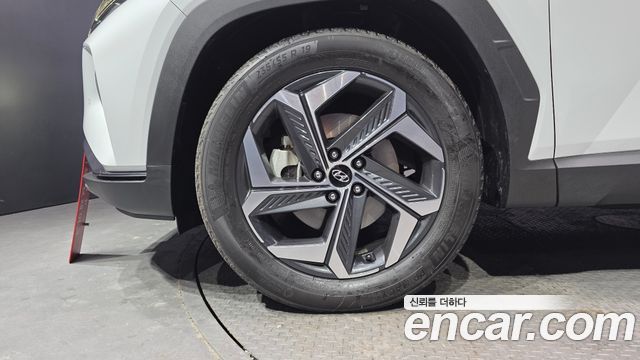 Hyundai Tucson (NX4) Gasoline 1.6 Turbo 4WD Inspiration 2022 — фото 5
