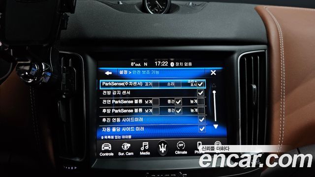 Maserati Levante 3.0 S AWD GranLusso 2020 — фото 16