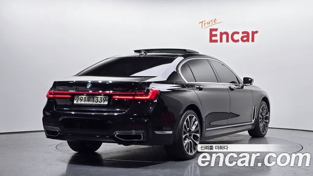 BMW 7 Series (G11) 740Li xDrive M Sport Package 2022 — фото 2
