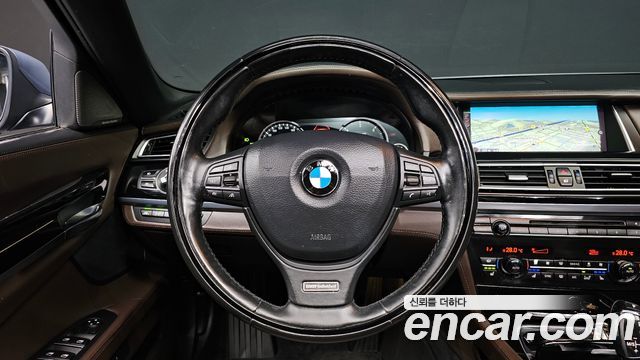 BMW 7 Series (F01) 740d xDrive Individual 2015 — фото 17