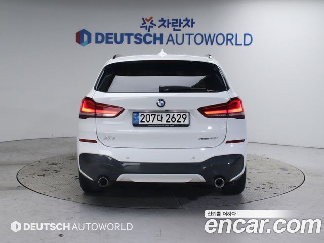 BMW X1 (F48) xDrive 20i M Sport 2022 — фото 4