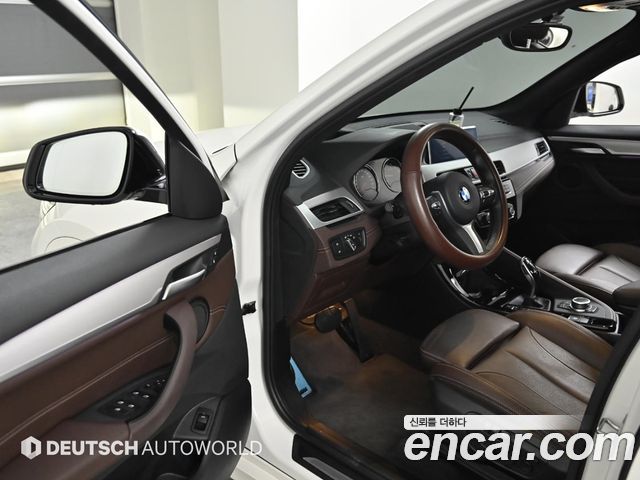 BMW X1 (F48) xDrive 20i M Sport 2022 — фото 15