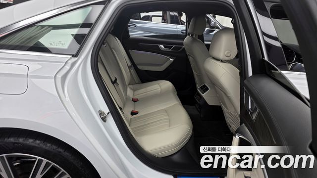 Audi A6 (C8) 40 TDI Quattro Premium 2023 — фото 16