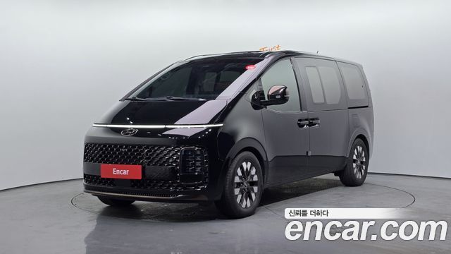 Hyundai Staria 4WD Lounge 9-Seater Inspiration 2022 — фото 1