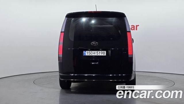 Hyundai Staria 4WD Lounge 9-Seater Inspiration 2022 — фото 4