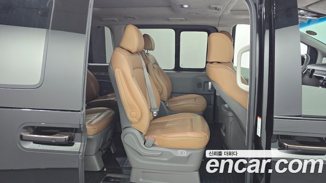 Hyundai Staria 4WD Lounge 9-Seater Inspiration 2022 — фото 12