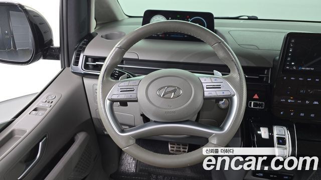 Hyundai Staria 4WD Lounge 9-Seater Inspiration 2022 — фото 13