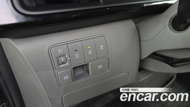 Hyundai Staria 4WD Lounge 9-Seater Inspiration 2022 — фото 17
