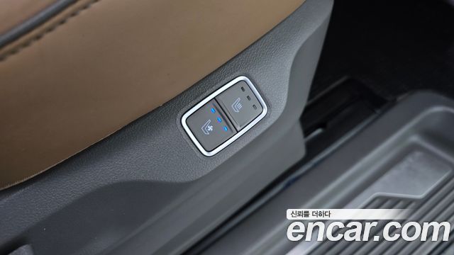 Hyundai Staria 4WD Lounge 9-Seater Inspiration 2022 — фото 18