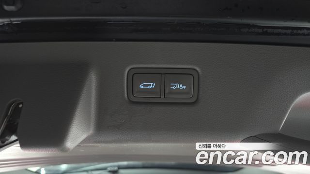 Hyundai Staria 4WD Lounge 9-Seater Inspiration 2022 — фото 20