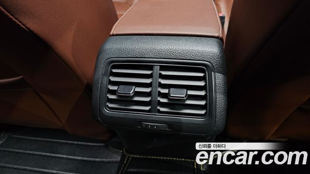 Volkswagen Golf (VII) 2.0 TDI Premium 2015 — фото 19