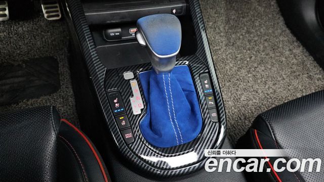 Kia K3 (II) 1.6 Turbo GT 5Door Signature 2022 — фото 9
