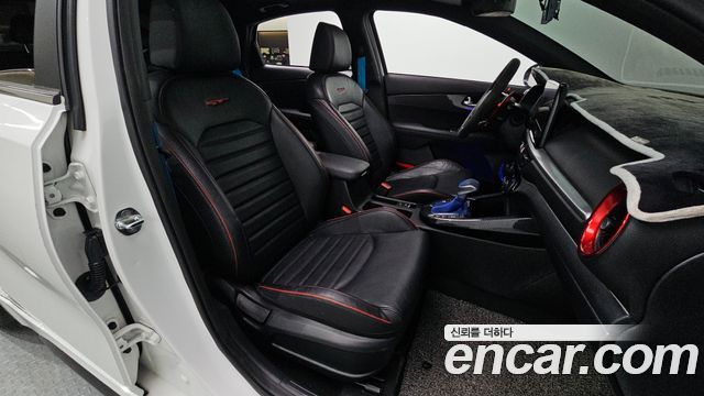 Kia K3 (II) 1.6 Turbo GT 5Door Signature 2022 — фото 11