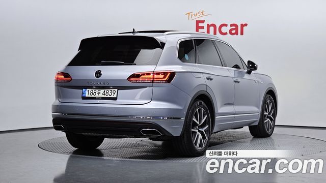 Volkswagen Touareg (III) 3.0 TDI Prestige 2021 — фото 2