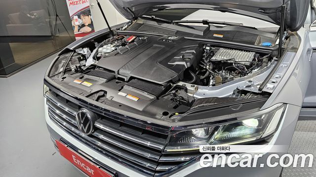 Volkswagen Touareg (III) 3.0 TDI Prestige 2021 — фото 6