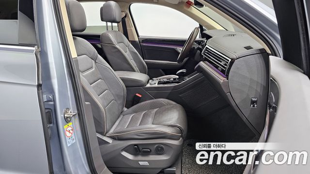 Volkswagen Touareg (III) 3.0 TDI Prestige 2021 — фото 10