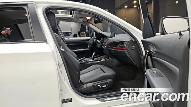 BMW 1 Series (F20) 118d Sport 5Door 2017 — фото 11