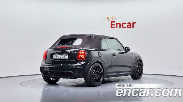 MINI Cooper S Convertible JCW 3rd 2019 — фото 2