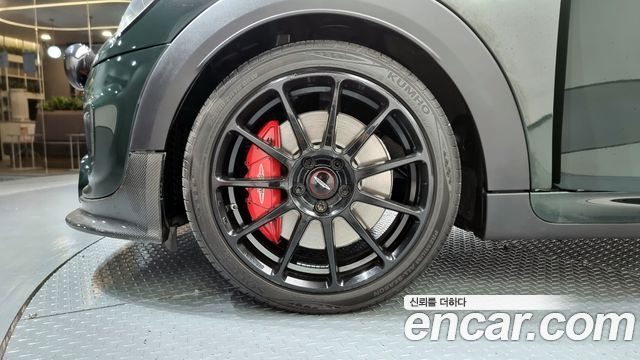 MINI Cooper S Convertible JCW 3rd 2019 — фото 5