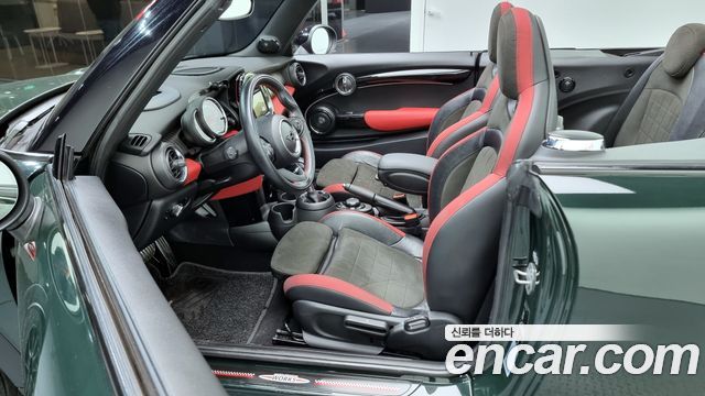 MINI Cooper S Convertible JCW 3rd 2019 — фото 11