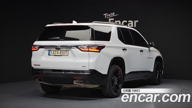 Chevrolet Traverse 3.6 AWD Redline 2021 — фото 2