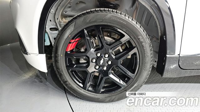 Chevrolet Traverse 3.6 AWD Redline 2021 — фото 5