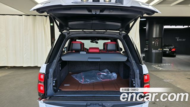 Land Rover Range Rover (IV) 5.0 SC AB LWB 2021 — фото 24