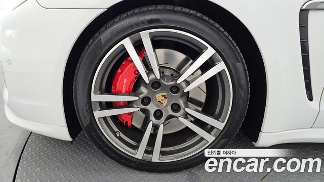 Porsche Panamera 4.8 GTS 970 2015 — фото 5