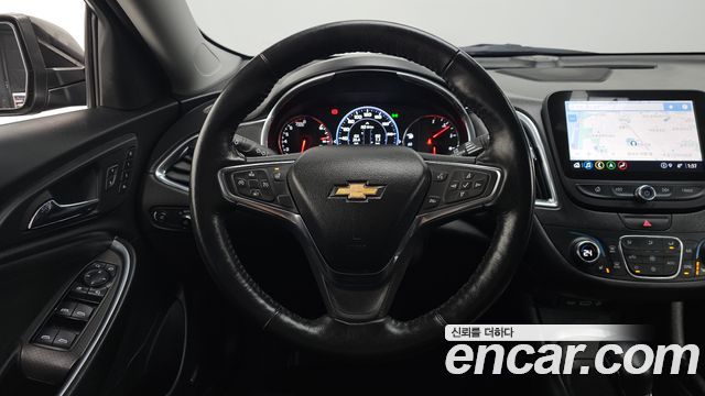 Chevrolet Malibu 2.0 Turbo LT Special 2022 — фото 13