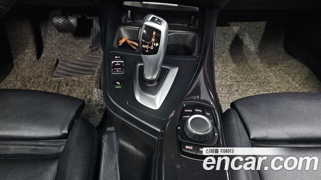 BMW 1 Series (F20) 118d Sport 5Door 2015 — фото 9