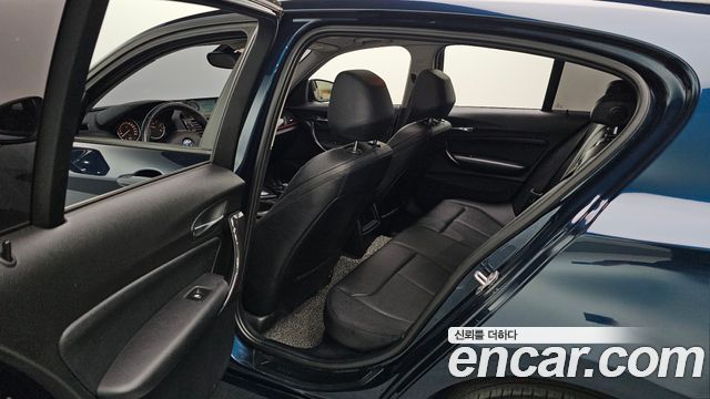 BMW 1 Series (F20) 118d Sport 5Door 2015 — фото 12
