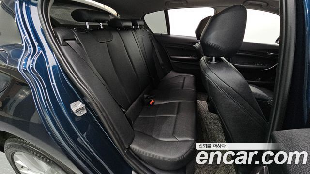 BMW 1 Series (F20) 118d Sport 5Door 2015 — фото 13