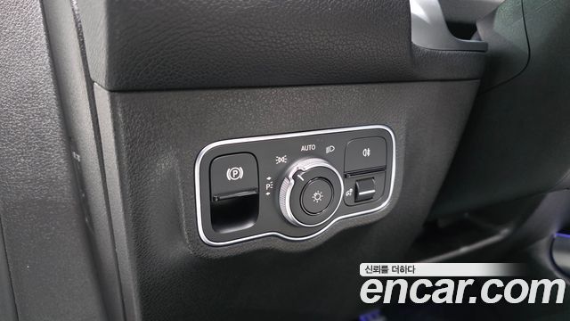 Mercedes-Benz GLB-Class (X247) GLB250 4MATIC 2021 — фото 18