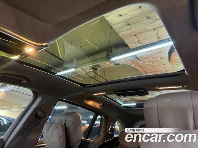 Mercedes-Benz EQS SUV (X296) Maybach EQS680 4MATIC 2024 — фото 17