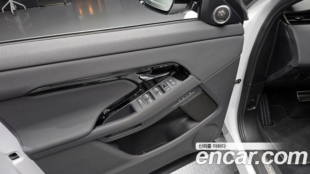 Land Rover Range Rover Evoque (II) P250 Dynamic SE 2024 — фото 18