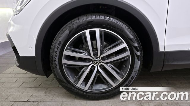 Volkswagen Tiguan (II) 2.0 TDI Prestige 2024 — фото 5
