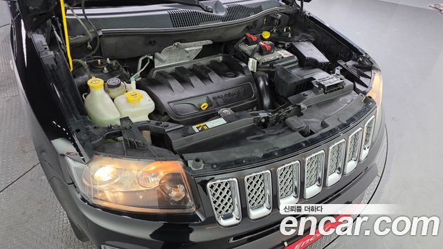Jeep Compass 2.4 Limited 1st 2015 — фото 6