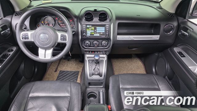 Jeep Compass 2.4 Limited 1st 2015 — фото 7