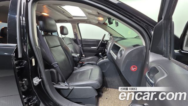 Jeep Compass 2.4 Limited 1st 2015 — фото 10