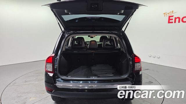 Jeep Compass 2.4 Limited 1st 2015 — фото 20