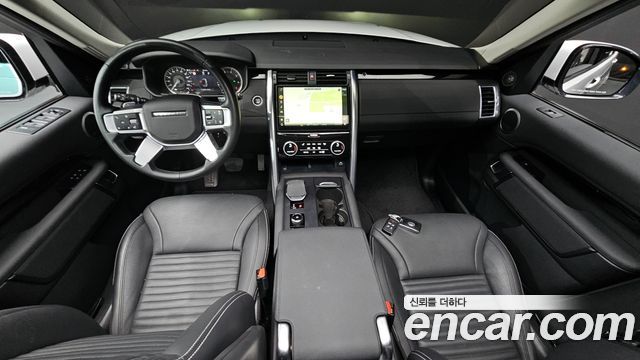 Land Rover Discovery 5 2.0 P300 SE 2023 — фото 7
