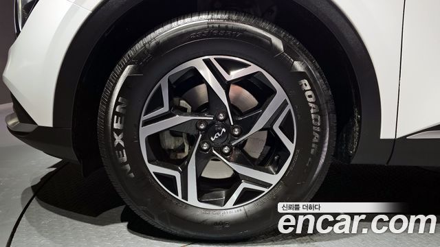 Kia Sportage (V) Diesel 2.0 2WD Prestige 2022 — фото 5