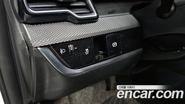 Kia Sportage (V) Diesel 2.0 2WD Prestige 2022 — фото 18