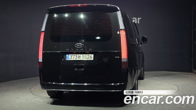 Hyundai Staria 4WD Lounge 9-Seater Inspiration 2023 — фото 4