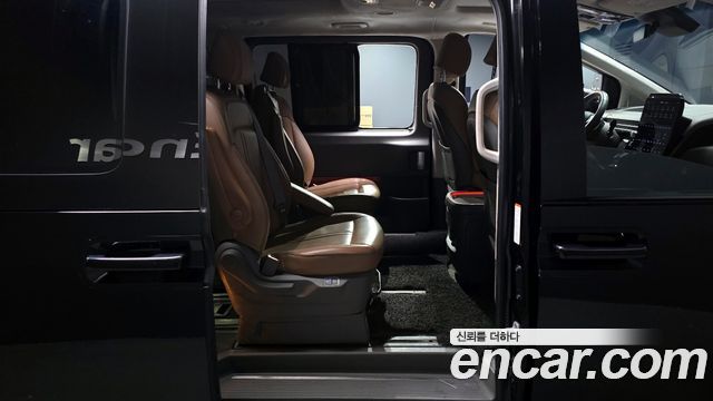 Hyundai Staria 4WD Lounge 9-Seater Inspiration 2023 — фото 12