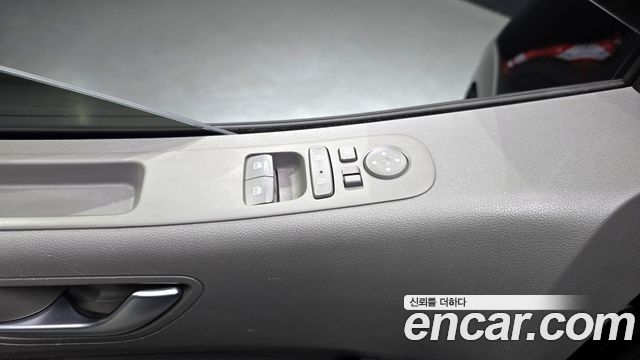 Hyundai Staria 4WD Lounge 9-Seater Inspiration 2023 — фото 18