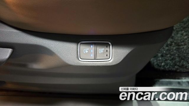 Hyundai Staria 4WD Lounge 9-Seater Inspiration 2023 — фото 19