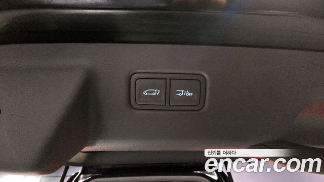 Hyundai Staria 4WD Lounge 9-Seater Inspiration 2023 — фото 20
